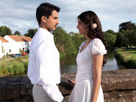 मिलने बिछड़ने की काफी लंबी कहानी है 'मौसम'