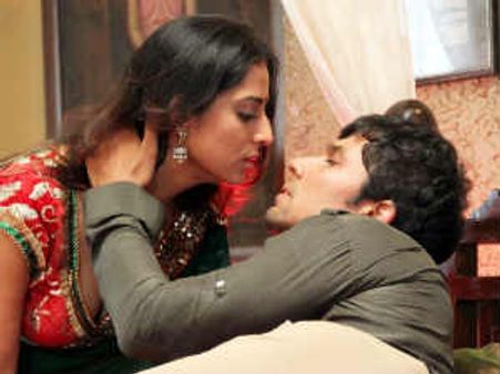 सेक्स और धोखे की स्टोरी है 'साहब, बीवी और गैंगस्टर'