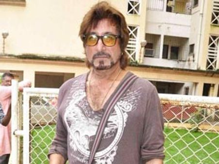 बिग बॉस में शक्ति ने दिखाया रंग, फ्लर्ट शुरू