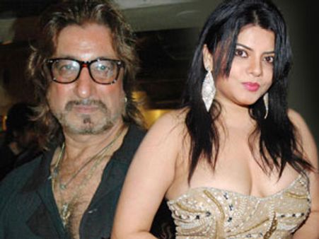 बिग बॉस हाउस में श्रद्धा बढ़ा रही हैं शक्ति से नजदीकियां