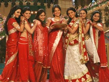 दीवाली का मतलब पूजा, रौशनी और ढेर सारी खुशी