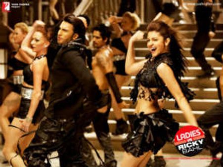 बॉलीवुड में सबसे हॉट कपल हैं रणवीर और अनुष्का