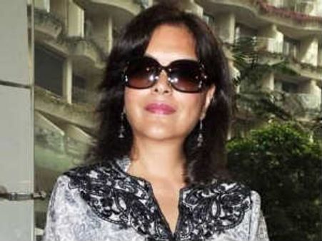 कौन है ज़ीनत की जिंदगी में!