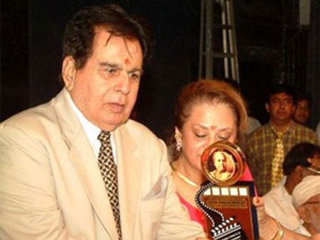 बर्थ डे पर दिलीप साहब ने खोला टि्वटर खाता
