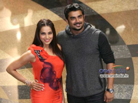 बिपाशा और माधवन की जोड़ी को देख दिल से निकली वाह...