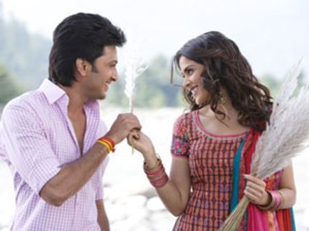 रितेश और जेनेलिया की 'तेरे नाल लव हो गया'