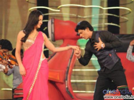 सलमान के दुश्मन शाहरूख के साथ लंदन में कैटरीना