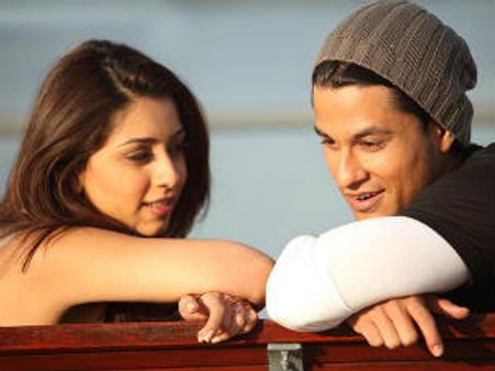 ब्लड मनी हॉलीवुड फिल्म ब्लड डायमंड की रिमेक है!