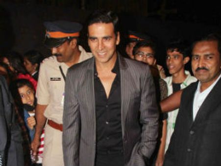 मैं चाहता हूं मेरा बेटा फिल्मों से दूर रहेः अक्षय कुमार