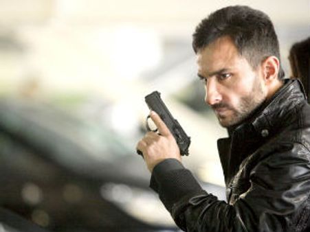 बस 30 करोड़ और 'एजेंट विनोद' हिट