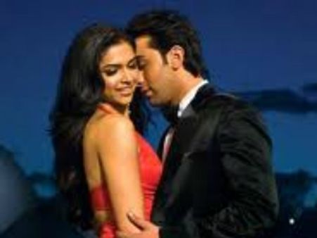 रणबीर-दीपिका के प्यार में मौसम बना खलनायक
