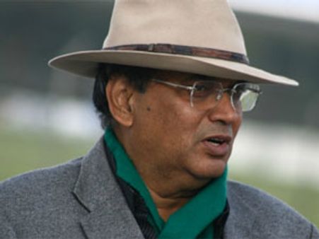 सुभाष घई को लौटानी होगी जमीन, विलासराव दे सकते हैं स्तीफा