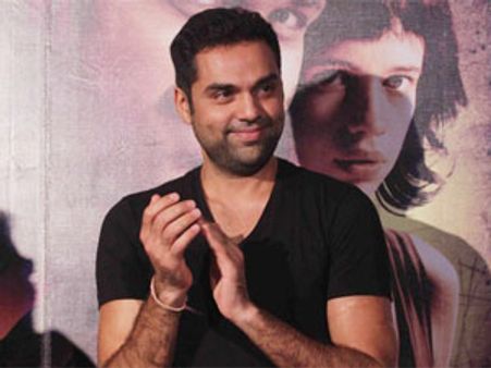 शंघई के लिए तमिल सिखी अभय देओल ने