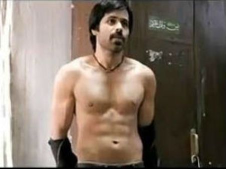 दो हसीनाओं के साथ बेड पर होंगे इमरान हाशमी