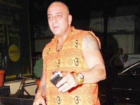 एक्शन फिल्मों से दूर हुआ बॉलीवुड का खलनायक 'संजय दत्त'