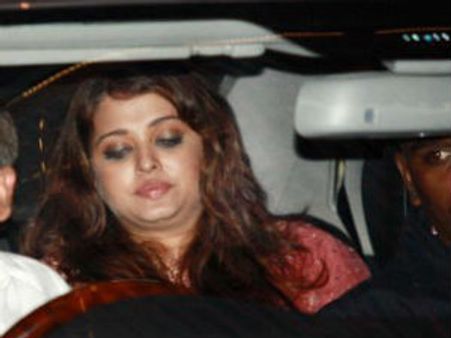 ऐशवर्या की तस्वीर से मचा बवाल