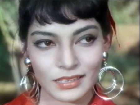 पर्दे पर नहीं सुनाई दी नैना की चूड़ियों की खनक