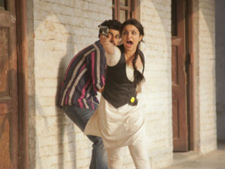 पहले दिन 'डेंजरस इश्क' पर भारी पड़े 'इश्कजादे'