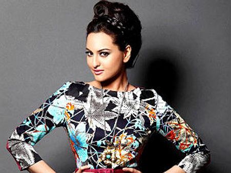 गैंगस्टर की गर्लफ्रैंड बनेंगी सोनाक्षी