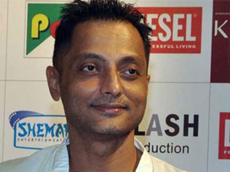 अमिताभ के लिए लिखी है 'बदला': सुजोय घोष