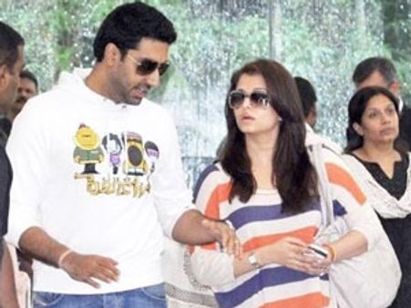 सिल्वर स्टार चैरिटी डिनर पर पहुंचे अभिषेक-ऐश्वर्या