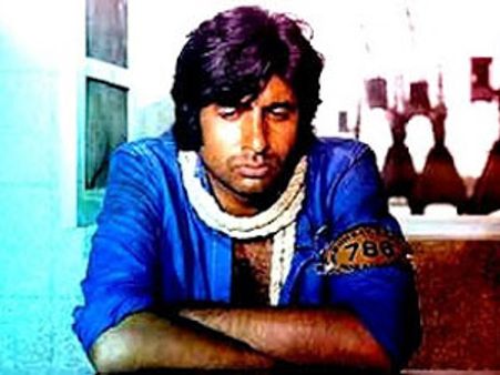 786 नंबर से जुड़ी अपनी यादों में खोए अमिताभ बच्चन