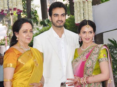 कांजीवरम लहंगा पहनेंगी ईशा देओल शादी में