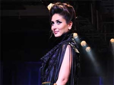 'हिरोईन' को फैशन की कॉपी बताने पर भड़की करीना