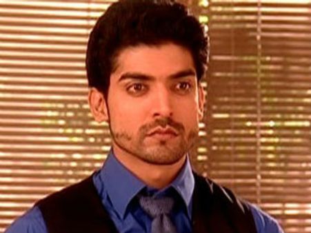 मेरा पहला प्यार मेरी स्कूल टीचर थीं: गुरमीत चौधरी