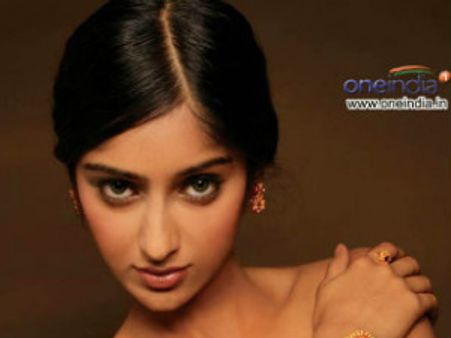 मायानगरी में आशियाना तलाश रही हैं इलियाना