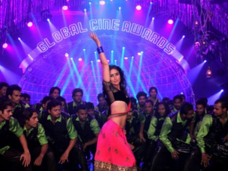 ब्रेकिंग न्यूज: हिरोईन मिस करीना की अंतिम फिल्म