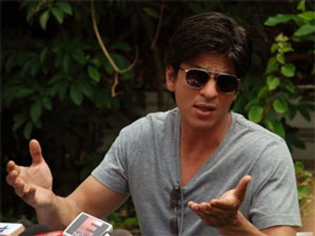 शाहरुख की दो मांगे- ना किस करेंगे ना घोड़ा चलाएंगे!