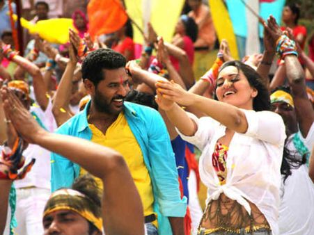 युवा चाहते हैं बड़े भी देखें अक्षय को और कहें 'ओह माई गॉड'