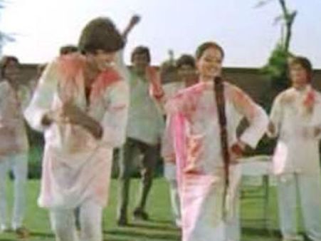 सफेद शिफान की साड़ी में यश की हिरोईनें, देखे तस्वीरें