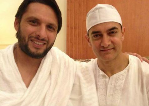 मक्का में मिले शाहिद अफरीदी और आमिर खान