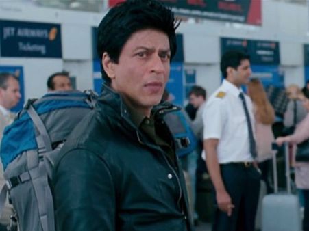 तस्वीरों में: शाहरुख की जब तक है जान से दूर हैं काजोल