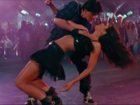 देखे: जब तक हैं जान के टॉप 6 सींस