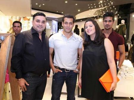 बड़े दिलवाले सलमान ने कराई सबको शॉपिंग- देखें तस्वीरें