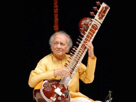 क्लासिकल संगीत के स्तंभ पंडित रविशंकर- देखें तस्वीरें