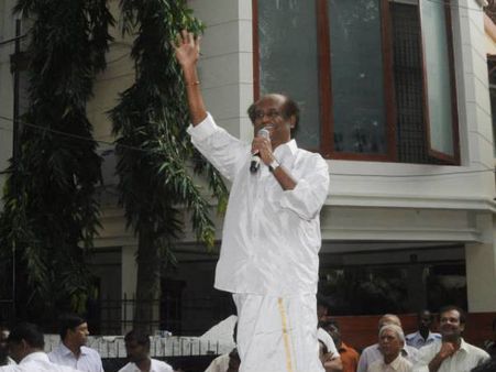 CBSE के कोर्स में 'रजनीकांत'