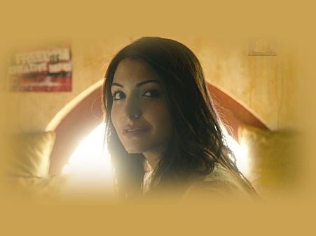 हॉट बिजली है... मटरू की यूएसपी...