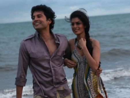 ट्विटर रिव्यू : टेबल नंबर 21