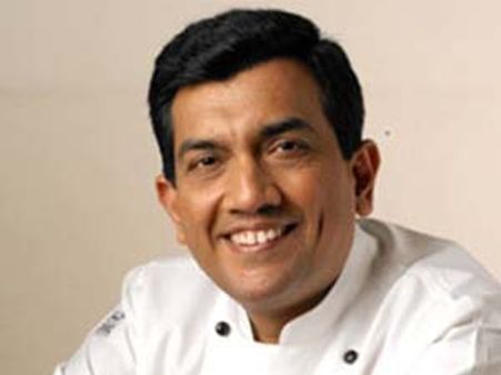 संजीव कपूर लेगें मास्टर शेफ की परीक्षा