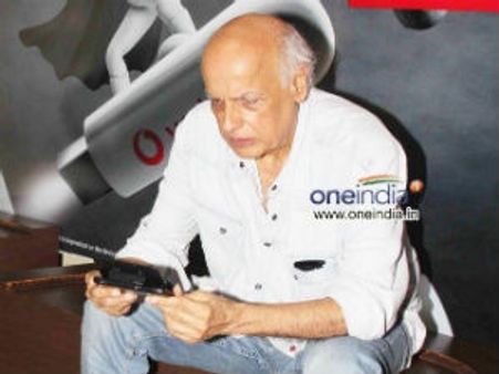 'सेक्स के भूखे महेश भट्ट हैं भारतीय नहीं'