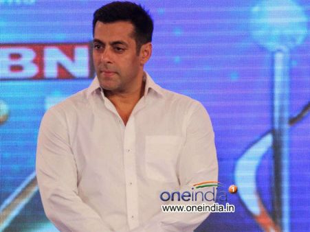 बाप के लिए सलमान ने अंतरा को लताड़ा