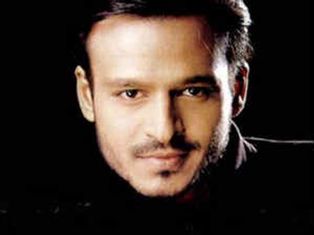 डैडी विवेक ओबेरॉय को रितेश-जेनेलिया ने दी बधाई