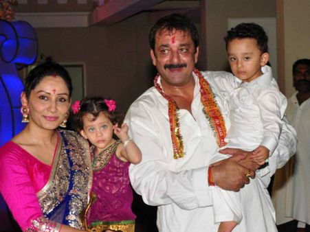 पीके: संजय-आमिर बनाम संजय-शाहरूख