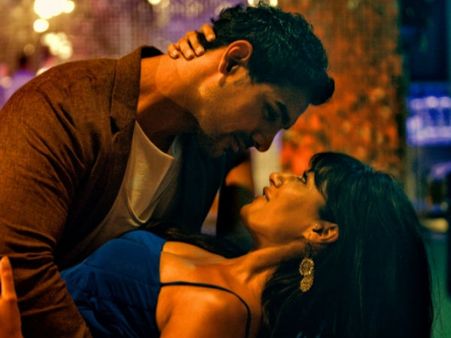 आखिर चित्रांगदा ने जॉन के साथ हॉट सींस क्यों दिये?