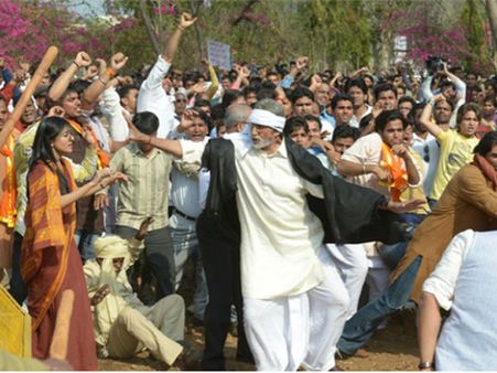 विवाह के बाद 'सत्याग्रह' खास है अमृता के लिए