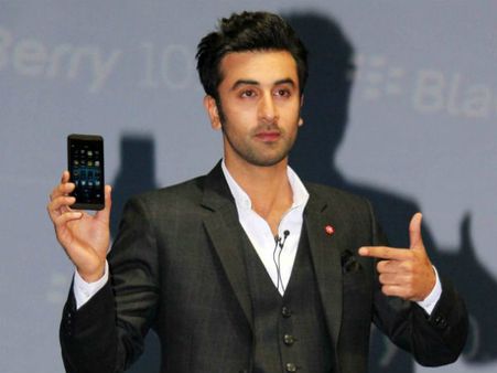 सोशल मीडिया से शर्माते हैं बेशर्म रणबीर